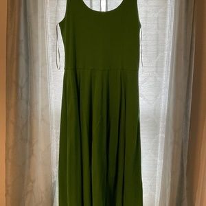 Women’s casual maxi  sleeveless kelly green dress size large